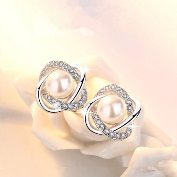 NEW Sterling Silver Diamond Pearl Stud Earrings - Picture 4 of 9